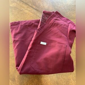 FIGS Technical Collection Scrubs “Catarina” One Pocket Short Sleeve Size XS EUC